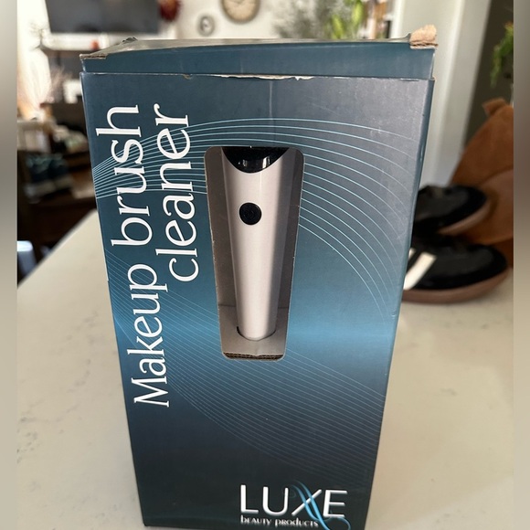 Luxe Other - Luxe Brush Spinner in Teal and Black